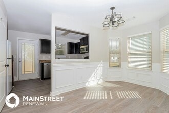 128 Pristine Dr in Locust Grove, GA - Foto de edificio - Building Photo