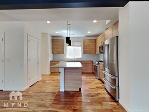 990 W 9th Ave in Denver, CO - Building Photo - Building Photo