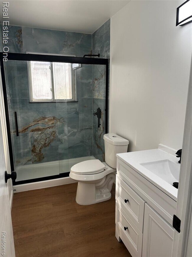 1982 S Ortonville Rd in Ortonville, MI - Building Photo - Building Photo