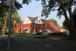 724 W College Ave in State College, PA - Building Photo