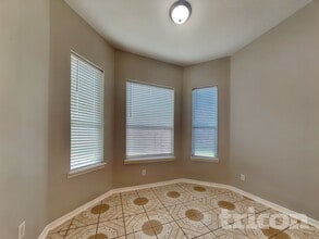 10834 Golden Sunshine Dr in Houston, TX - Foto de edificio - Building Photo