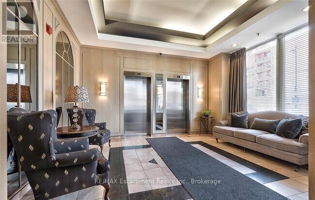 430 Pearl St in Burlington, ON - Building Photo - Building Photo