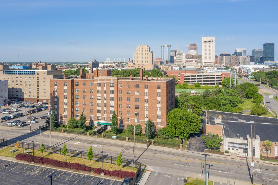 University Commons Apartments in Cleveland, OH - Building Photo