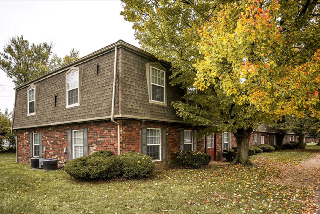 Cambridge Apartments in Clarksville, IN - Building Photo