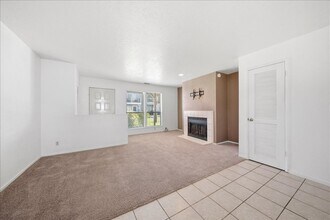 5945 Main Ave in Orangevale, CA - Building Photo - Building Photo