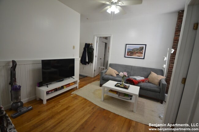 property at 14 Cleveland Pl