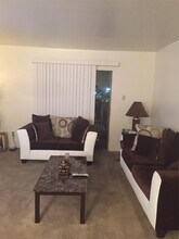 8527 Hearth Dr in Houston, TX - Building Photo - Building Photo