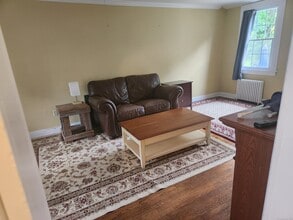 217 North St in Middlebury, CT - Building Photo - Building Photo