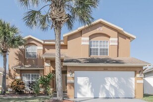 3220 Fairfield Dr in Kissimmee, FL - Building Photo