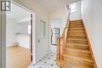 880 Shaw St in Toronto, ON - Building Photo - Building Photo