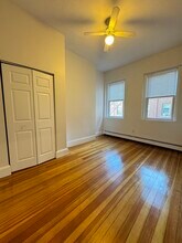 291 E St, Unit 1 in Boston, MA - Building Photo - Building Photo