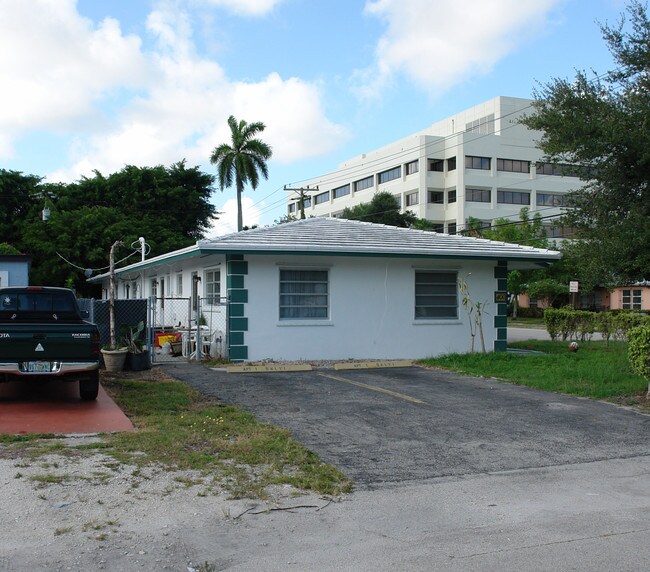 400 SE 15th St in Fort Lauderdale, FL - Building Photo - Building Photo