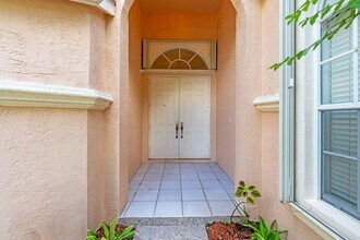 2018 Reston Cir in Royal Palm Beach, FL - Building Photo - Building Photo