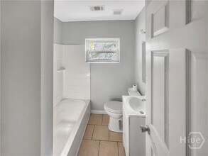 5328 Churchill St in Savannah, GA - Foto de edificio - Building Photo