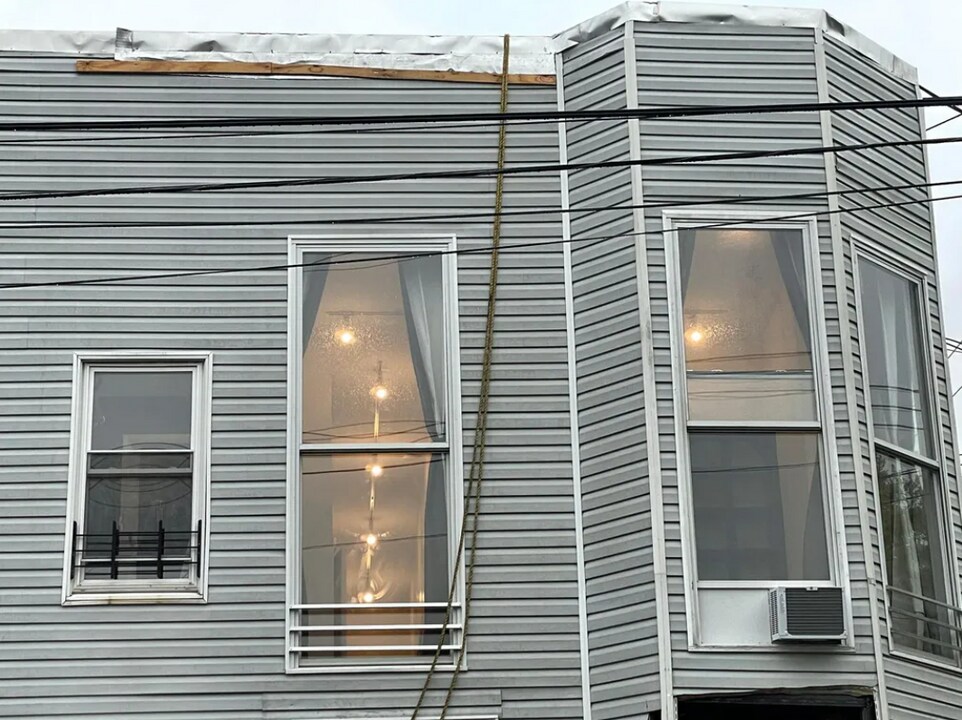 37 Ely St in Staten Island, NY - Building Photo