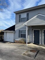 1293 N Main St in Hendersonville, NC - Building Photo