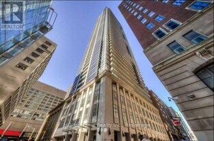 70 Temperance St in Toronto, ON - Building Photo