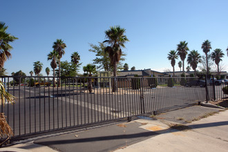 Hesperia Gardens in Hesperia, CA - Building Photo - Building Photo