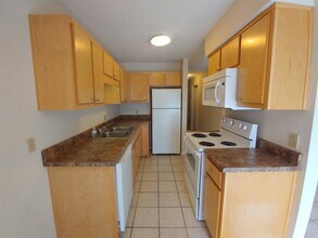 1440 N 61st Ave in Pensacola, FL - Foto de edificio - Building Photo