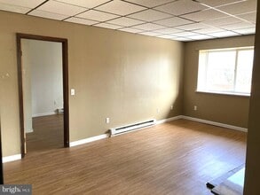 102 Delaware Rd in Riegelsville, PA - Building Photo - Building Photo