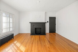 Lakeview in Cleveland Heights, OH - Foto de edificio - Building Photo
