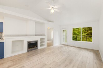 2201 192nd St SE-Unit -Unit S203 in Bothell, WA - Building Photo - Building Photo