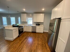 337 Highland Ave, Unit 2 in Somerville, MA - Building Photo - Building Photo