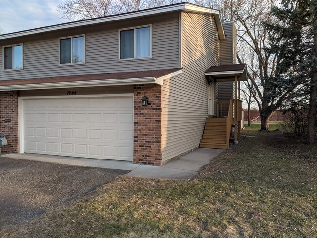 7644 Woodlawn Dr in Mounds View, MN - Building Photo - Building Photo