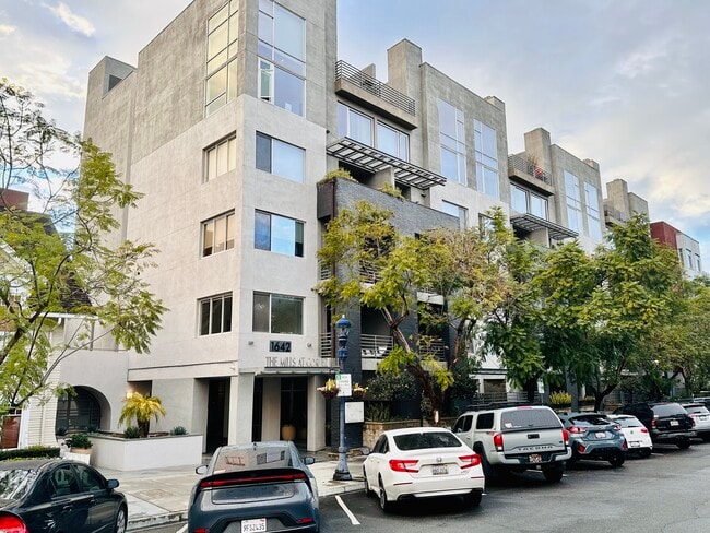 1642 7th Ave, Unit 119 in San Diego, CA - Foto de edificio - Building Photo