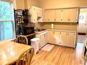 57 Warbury St in St John's, NL - Building Photo - Building Photo
