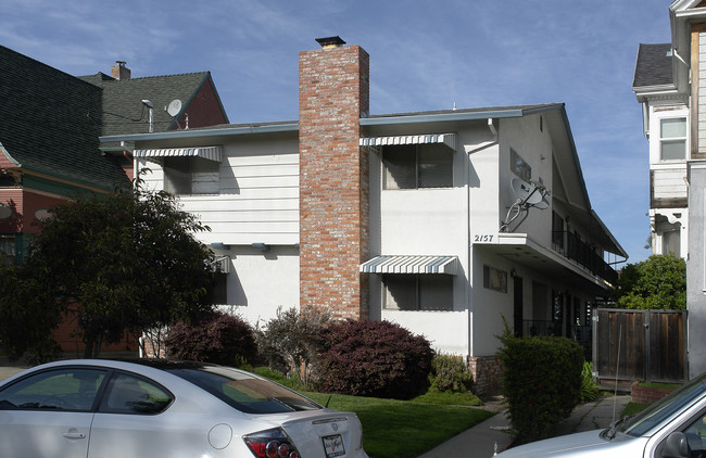 2157 San Jose Ave in Alameda, CA - Foto de edificio - Building Photo