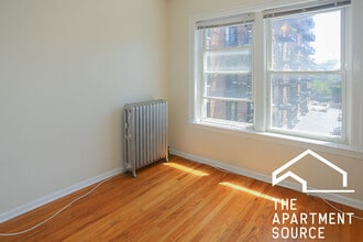 3912 N Pine Grove Ave, Unit 3w in Chicago, IL - Building Photo - Building Photo