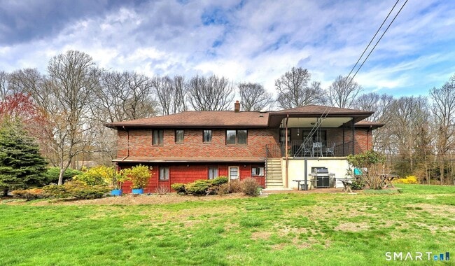 4565 Madison Ave in Trumbull, CT - Building Photo - Building Photo