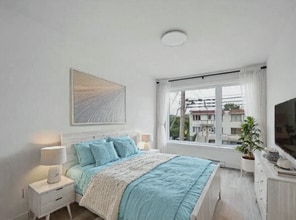 9409 Larose Av in Montréal, QC - Building Photo - Building Photo