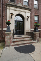 Venice Court Apartments