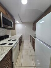 1880 N Congress Ave in West Palm Beach, FL - Building Photo - Building Photo