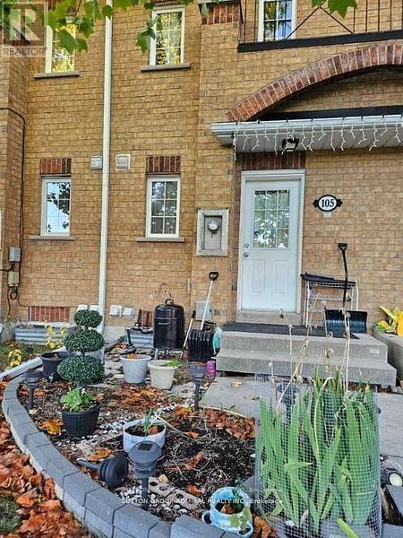 property at 2 Hedge End Rd