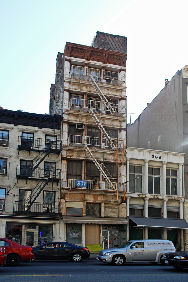 369-371 Canal St in New York, NY - Foto de edificio - Building Photo