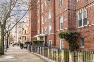 50 Kenilworth Pl in Brooklyn, NY - Foto de edificio - Building Photo