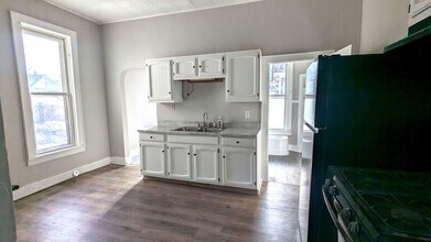 1450 Clinton St in Muskegon, MI - Building Photo - Building Photo