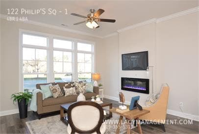 122 Philip's Square in Chapel Hill, NC - Building Photo - Building Photo