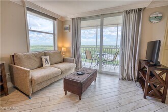 5600 Bonita Beach Rd SW in Bonita Springs, FL - Foto de edificio - Building Photo
