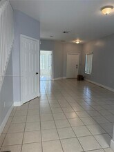 8464 NW 107th Path in Doral, FL - Building Photo - Building Photo