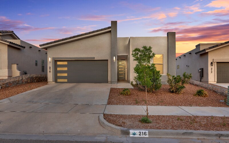 216 Staffs Way in El Paso, TX - Building Photo