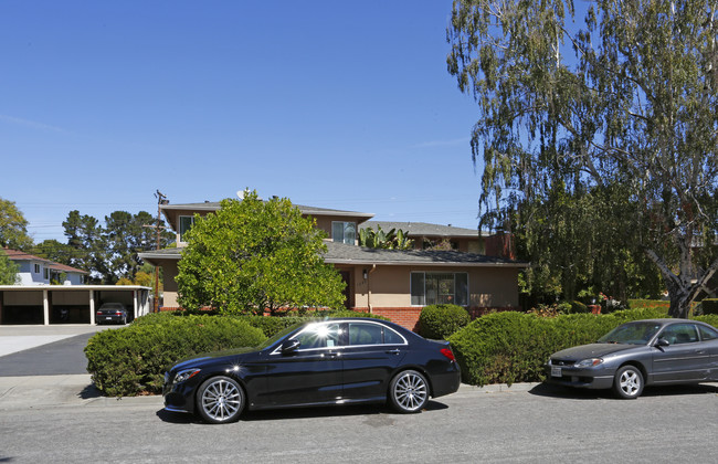 1245 Parkington Ave in Sunnyvale, CA - Foto de edificio - Building Photo