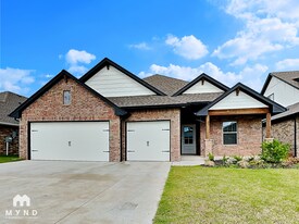 5400 Riverrun Ct in Arcadia, OK - Building Photo