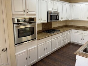 856 S Colina Alta Pl in Las Vegas, NV - Building Photo - Building Photo