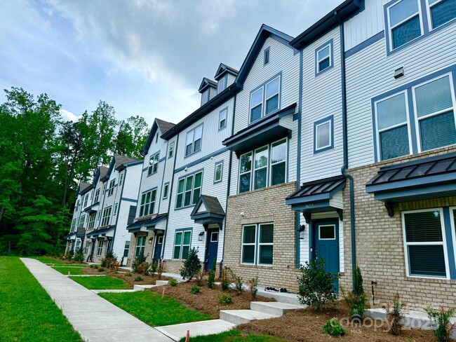 1609 Blanche St in Charlotte, NC - Building Photo - Building Photo