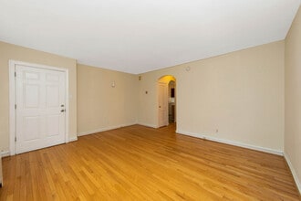 5950 Bennington St in Philadelphia, PA - Building Photo - Building Photo