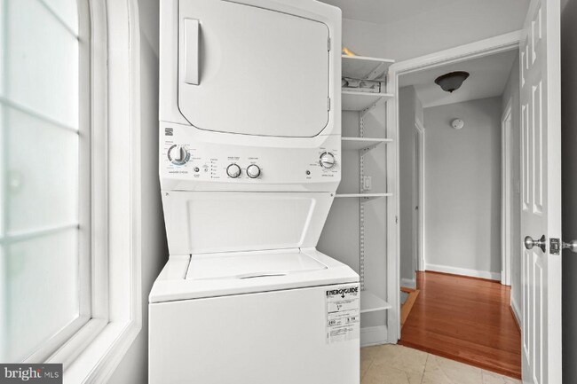 4305 Massachusetts Ave NW in Washington, DC - Building Photo - Building Photo